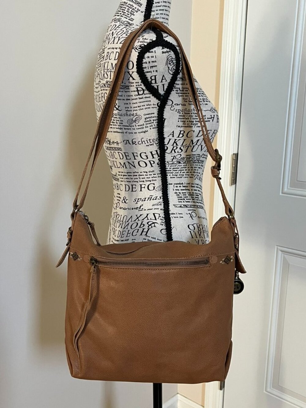 The Sak Sierra Brown Leather Adjustable-Length Purse